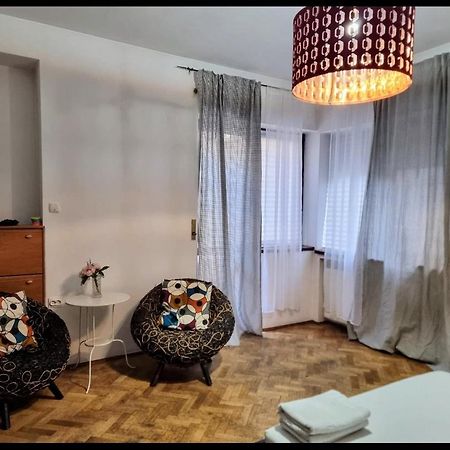The Flat Of Sillence Piata Romana Bucureşti Exterior foto
